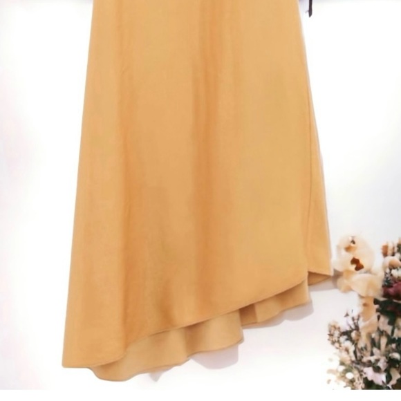 ZARA GOLD LINEN BLEND BIAS CUT RUSTIC MIDI DRESS
SIZE SMALL - Picture 3 of 11